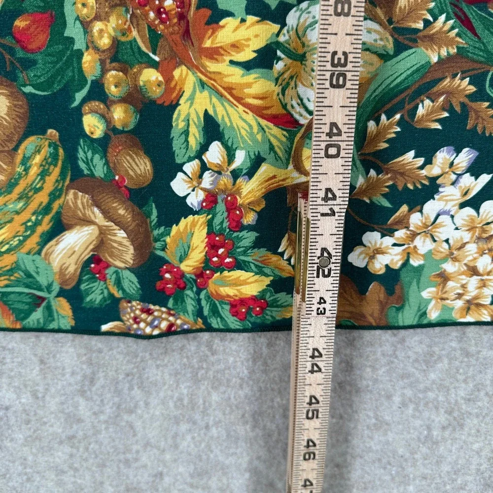 VTG Tablecloth Unisex 43